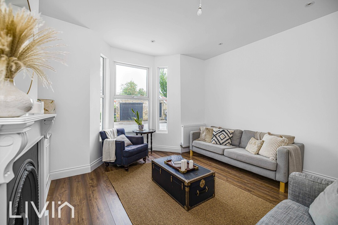 3 bed end of terrace house for sale in Tanfield Road, Croydon  - Property Image 3