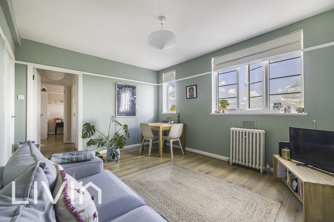 1 bed apartment for sale in Sherborne Court, London  - Property Image 4
