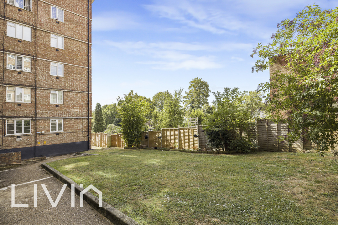1 bed apartment for sale in Sherborne Court, London  - Property Image 14