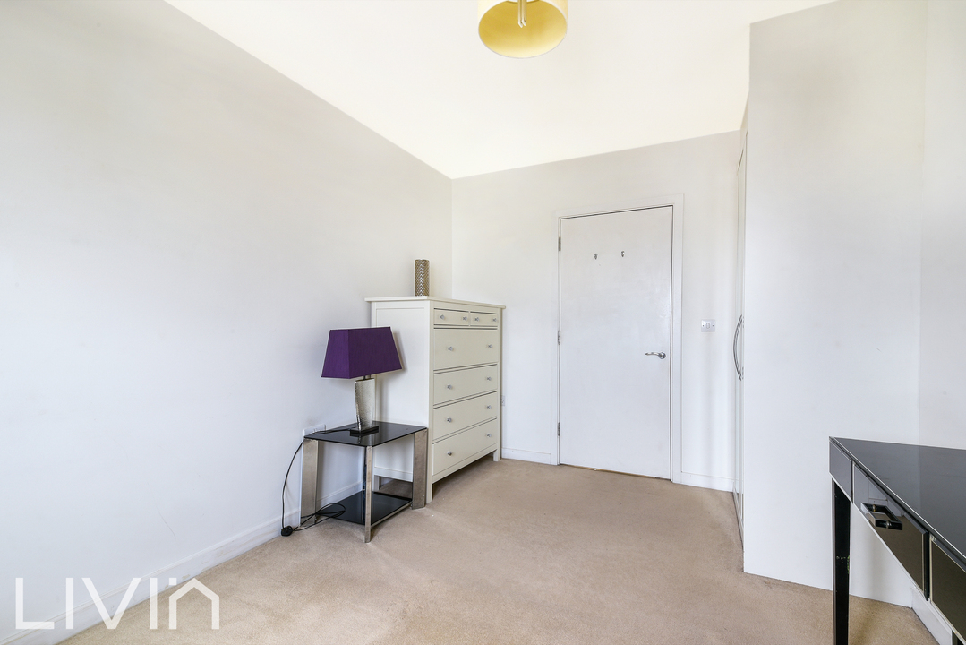 1 bed apartment for sale in Peebles Court, Croydon 7