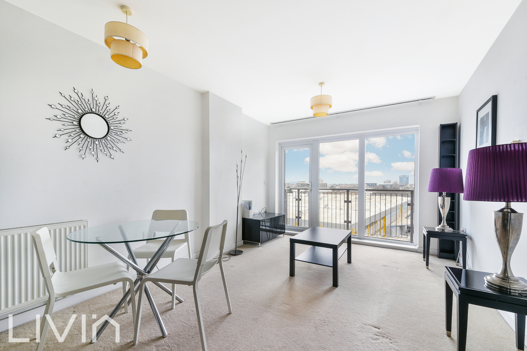 1 bed apartment for sale in Peebles Court, Croydon  - Property Image 1