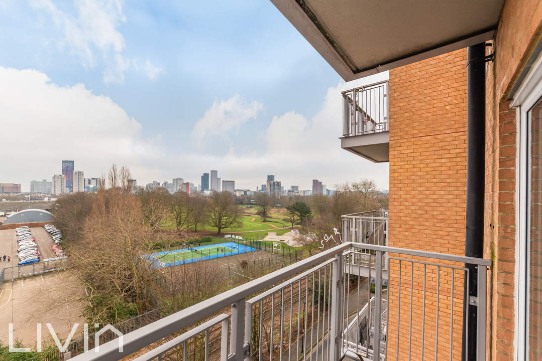 1 bed apartment for sale in Peebles Court, Croydon 10