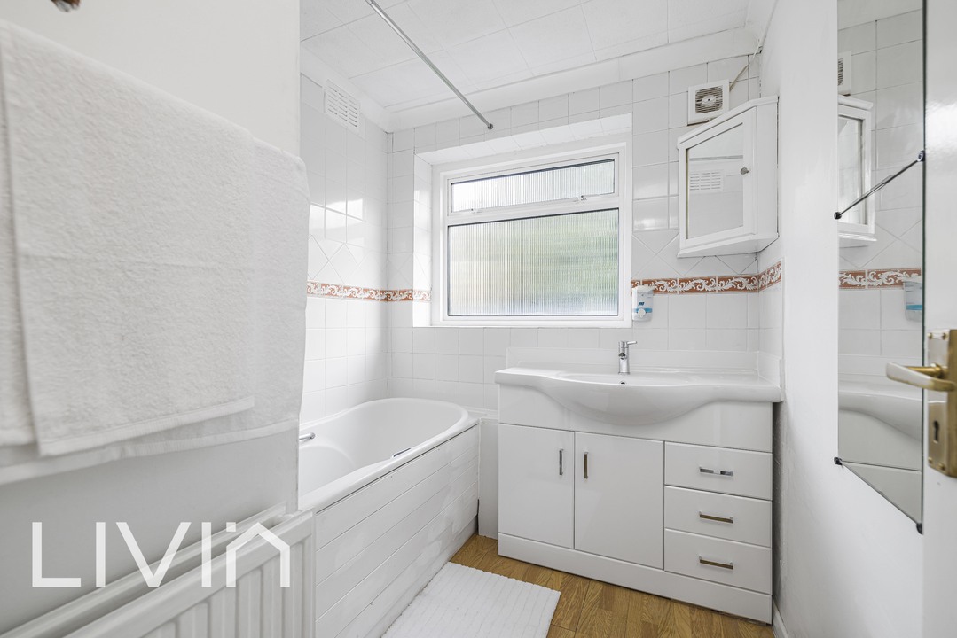 2 bed semi-detached house for sale in Eland Road, Croydon 17