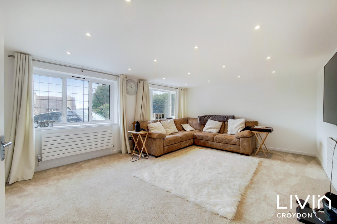 5 bed detached house for sale in Higher Drive, Purley 4