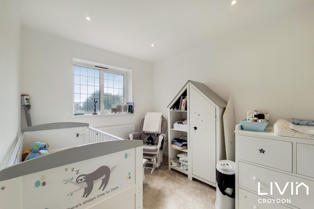 5 bed detached house for sale in Higher Drive, Purley 9