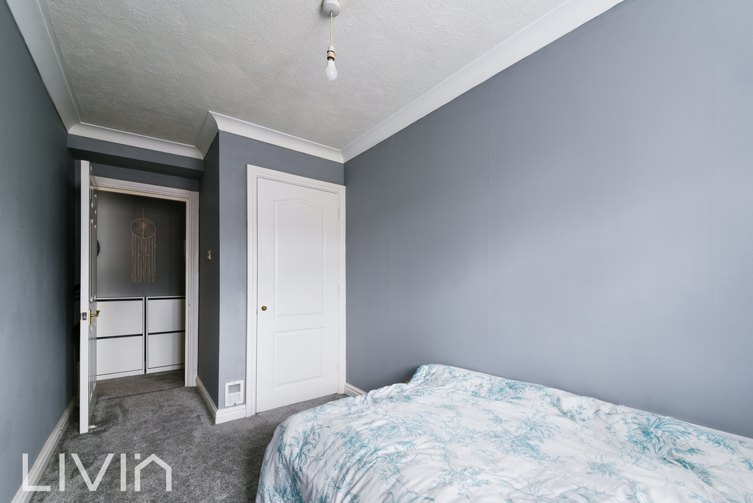 2 bed apartment for sale in Fleetwood Close, Croydon  - Property Image 11