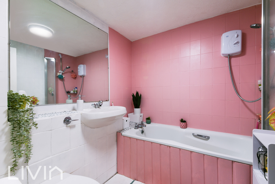 2 bed apartment for sale in Fleetwood Close, Croydon  - Property Image 12