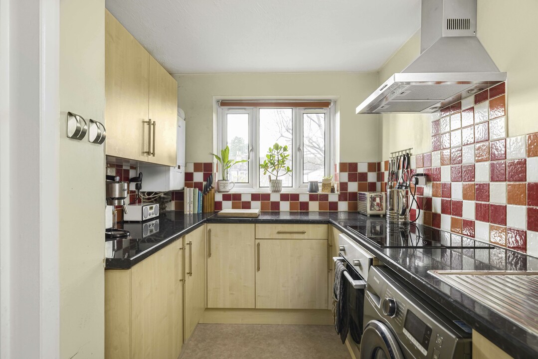 1 bed apartment for sale in Burnham Gardens, Croydon  - Property Image 10