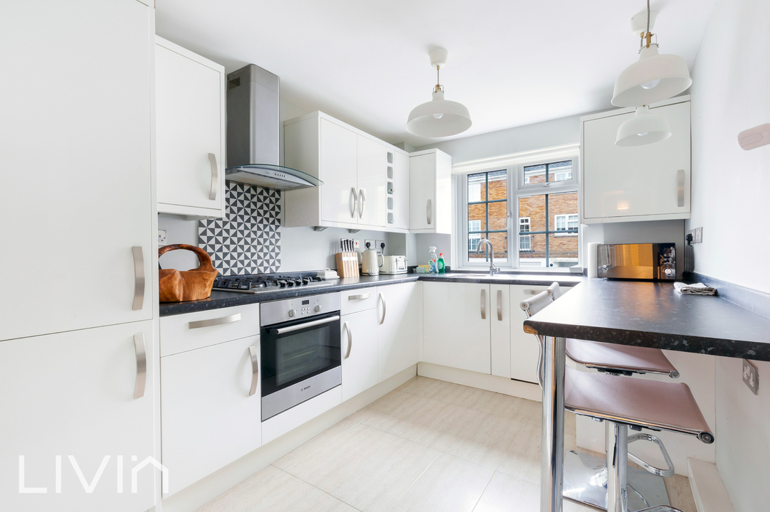 2 bed apartment for sale in Edith Court, Croydon 5