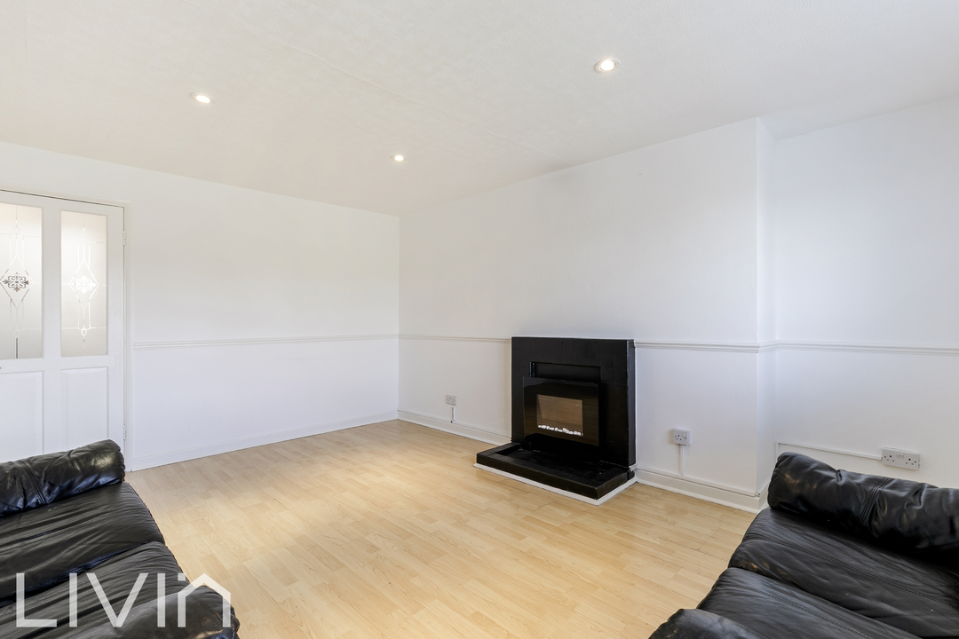 2 bed apartment for sale in Saxby Road, London, SW2