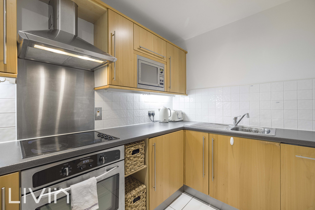 2 bed apartment to rent in Park Street, Croydon 9