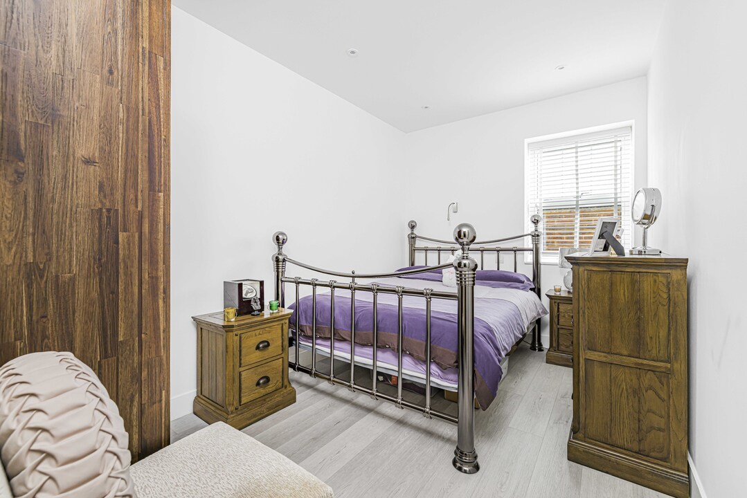 3 bed apartment for sale in Brighton Road, Purley 18