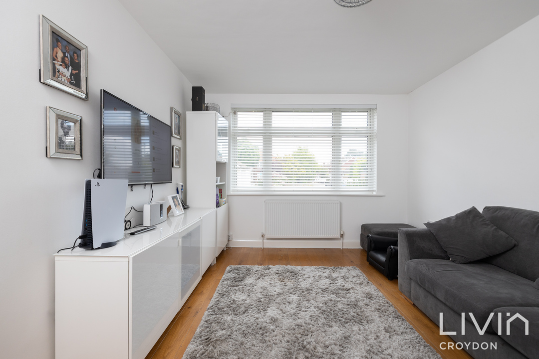 3 bed semi-detached house to rent in Gladeside, Croydon  - Property Image 6