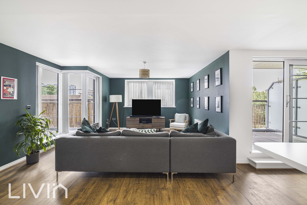 2 bed apartment for sale in Dunedin Court, Croydon 9