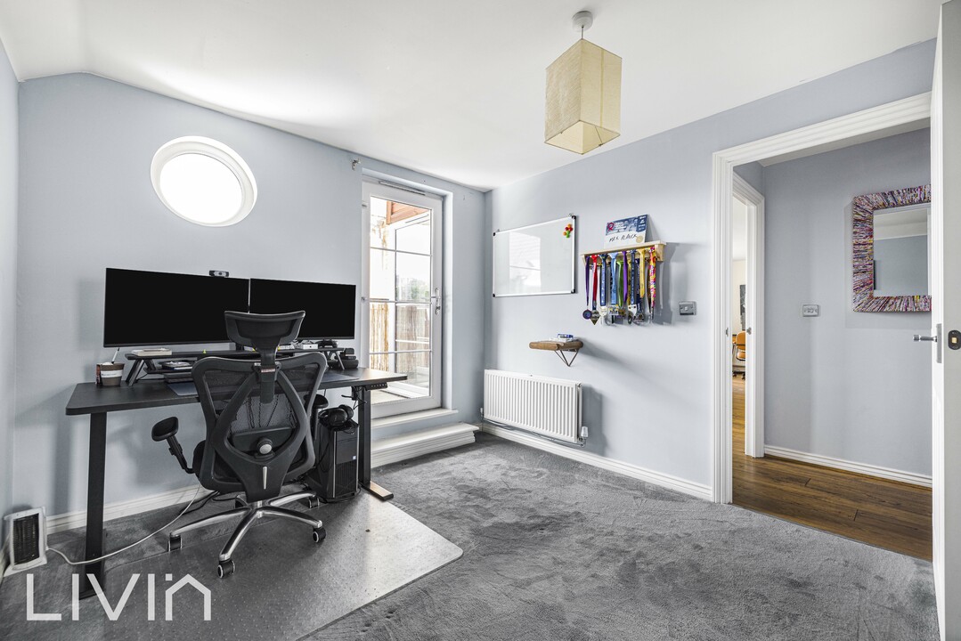 2 bed apartment for sale in Dunedin Court, Croydon 20