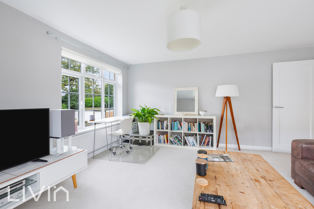 2 bed apartment to rent in Edith Court, Croydon 4