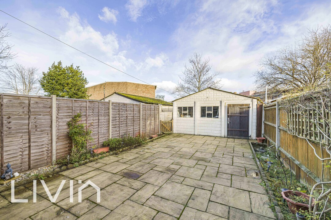 3 bed end of terrace house for sale in Mitcham Road, Croydon  - Property Image 11