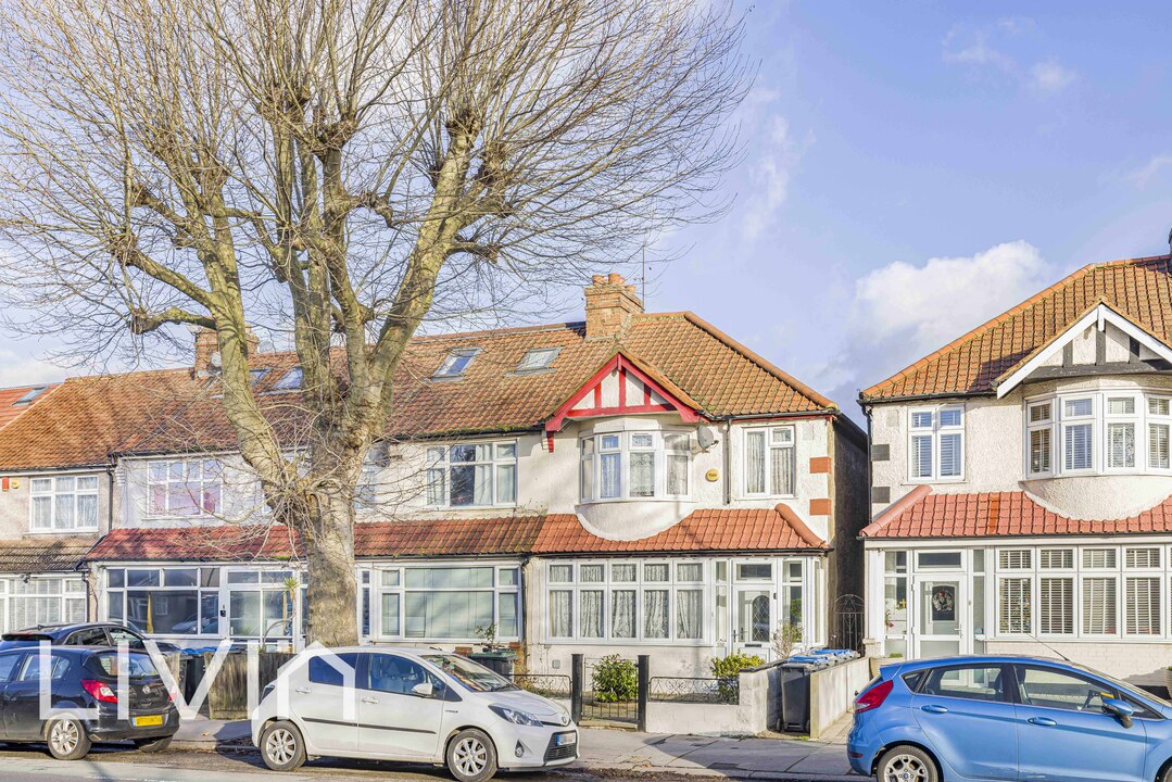 3 bed end of terrace house for sale in Mitcham Road, Croydon  - Property Image 20