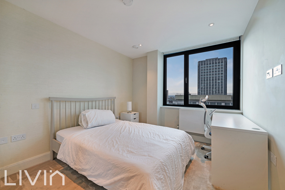 2 bed apartment to rent in Wellesley Road, Croydon 6