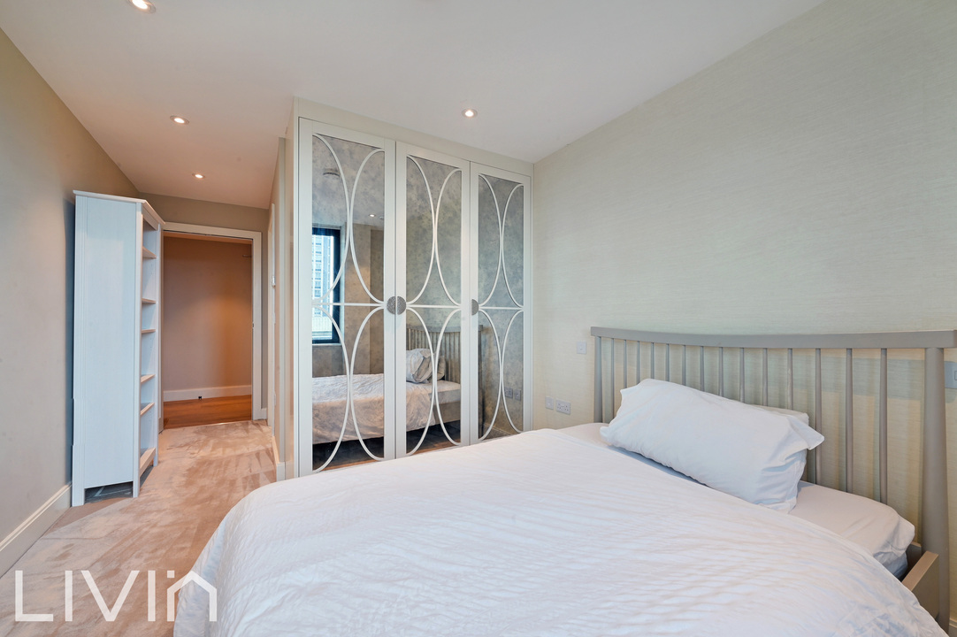 2 bed apartment to rent in Wellesley Road, Croydon 7