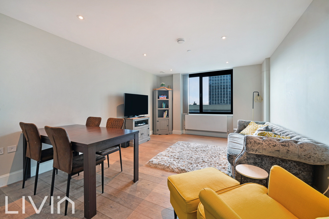 2 bed apartment to rent in Wellesley Road, Croydon 2