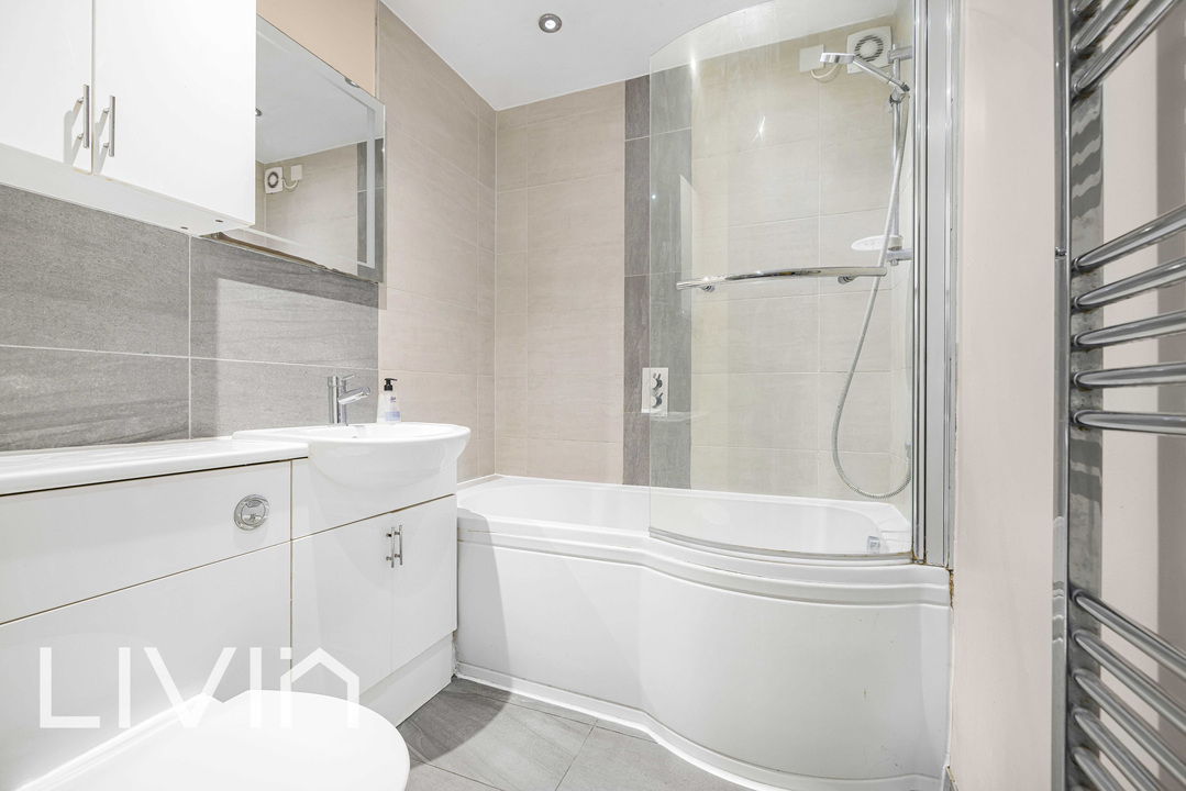 2 bed apartment for sale in Lower Coombe Street, Croydon 11