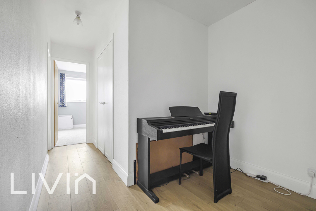 2 bed apartment for sale in Lower Coombe Street, Croydon 6