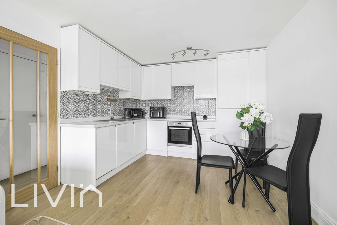 2 bed apartment for sale in Lower Coombe Street, Croydon, CR0
