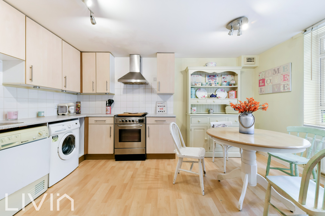 2 bed maisonette for sale in Gowlland Close, Croydon 1