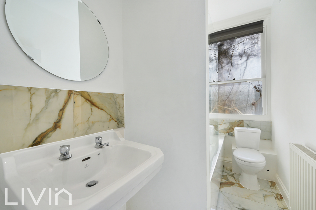 2 bed apartment to rent in Spenser Road, London 7