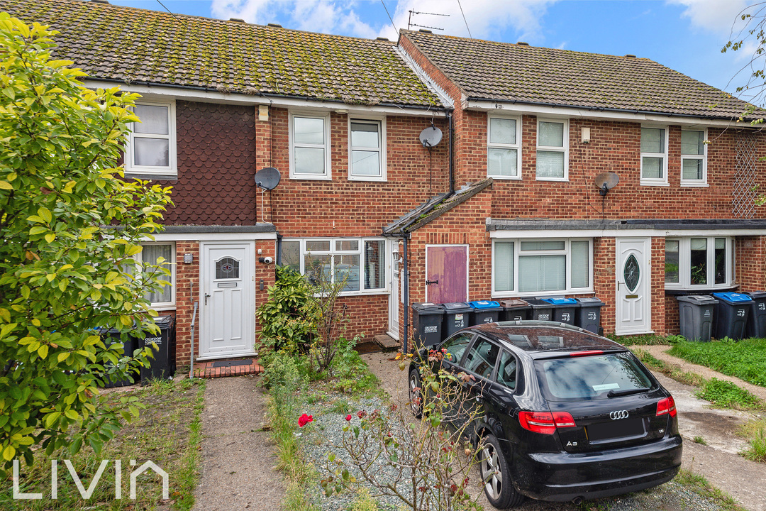 2 bed house for sale in Saracen Close, Croydon  - Property Image 1