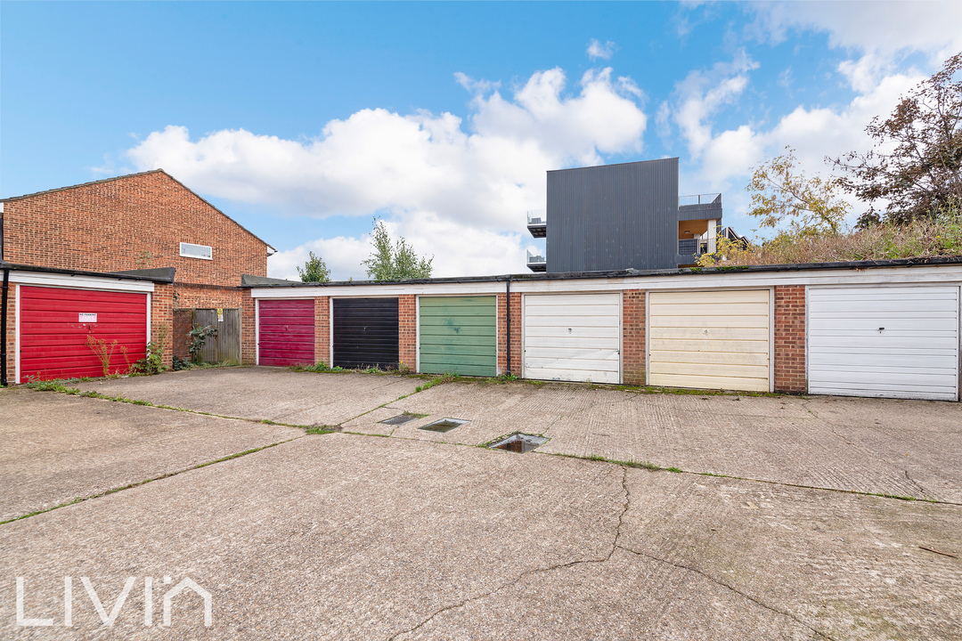 2 bed house for sale in Saracen Close, Croydon  - Property Image 12