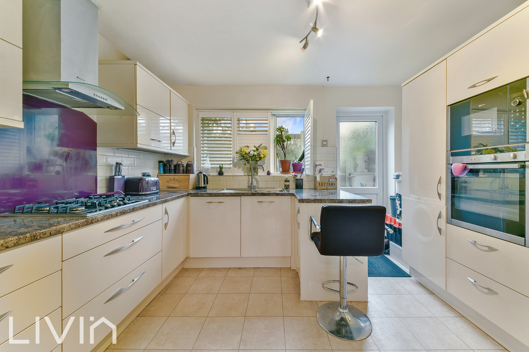 2 bed house for sale in Saracen Close, Croydon  - Property Image 7