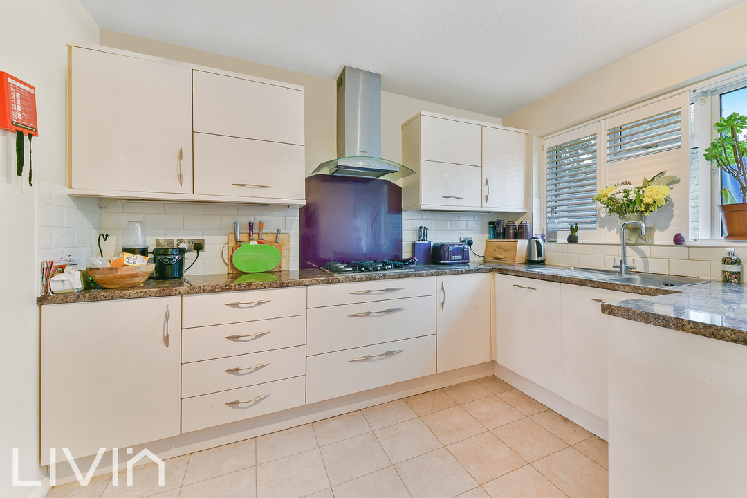 2 bed house for sale in Saracen Close, Croydon  - Property Image 8