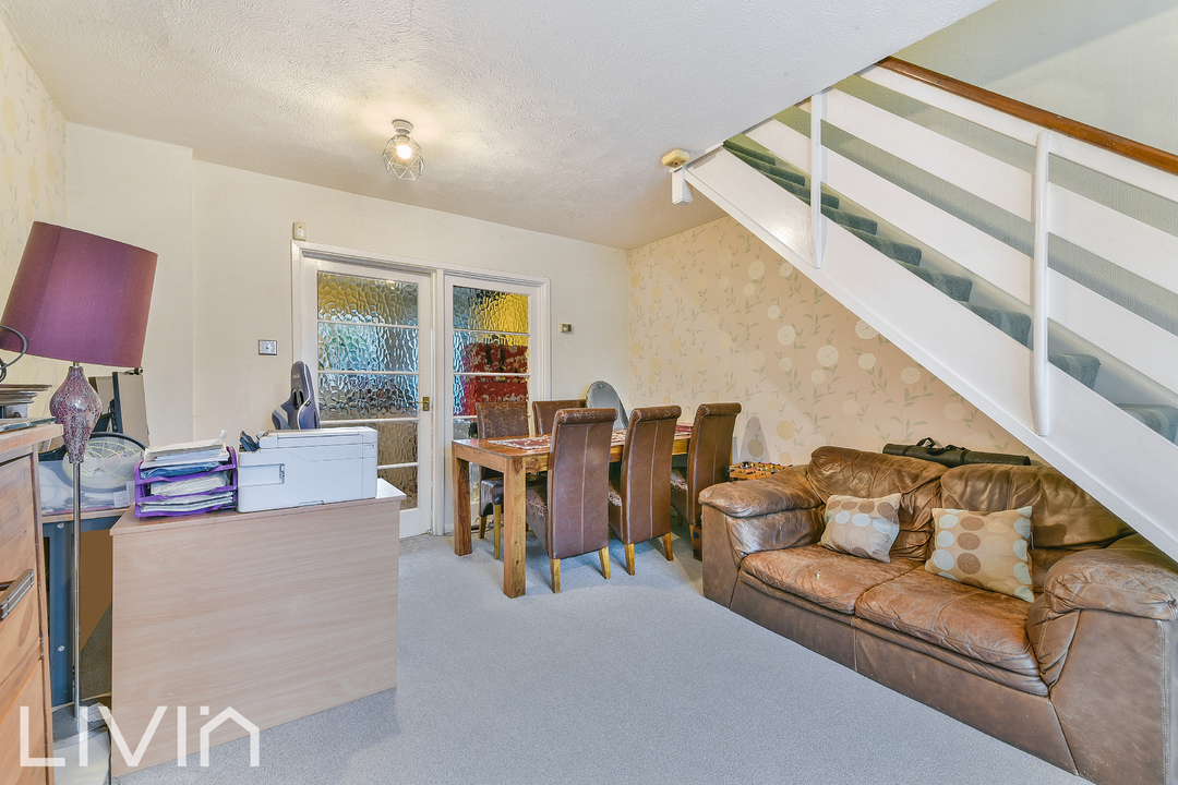 2 bed house for sale in Saracen Close, Croydon  - Property Image 5