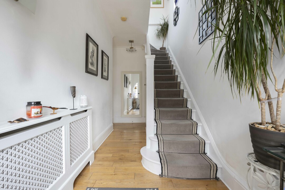 5 bed semi-detached house for sale in Woodvale Avenue, South Norwood 5