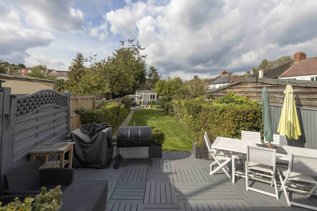 5 bed semi-detached house for sale in Woodvale Avenue, South Norwood 1