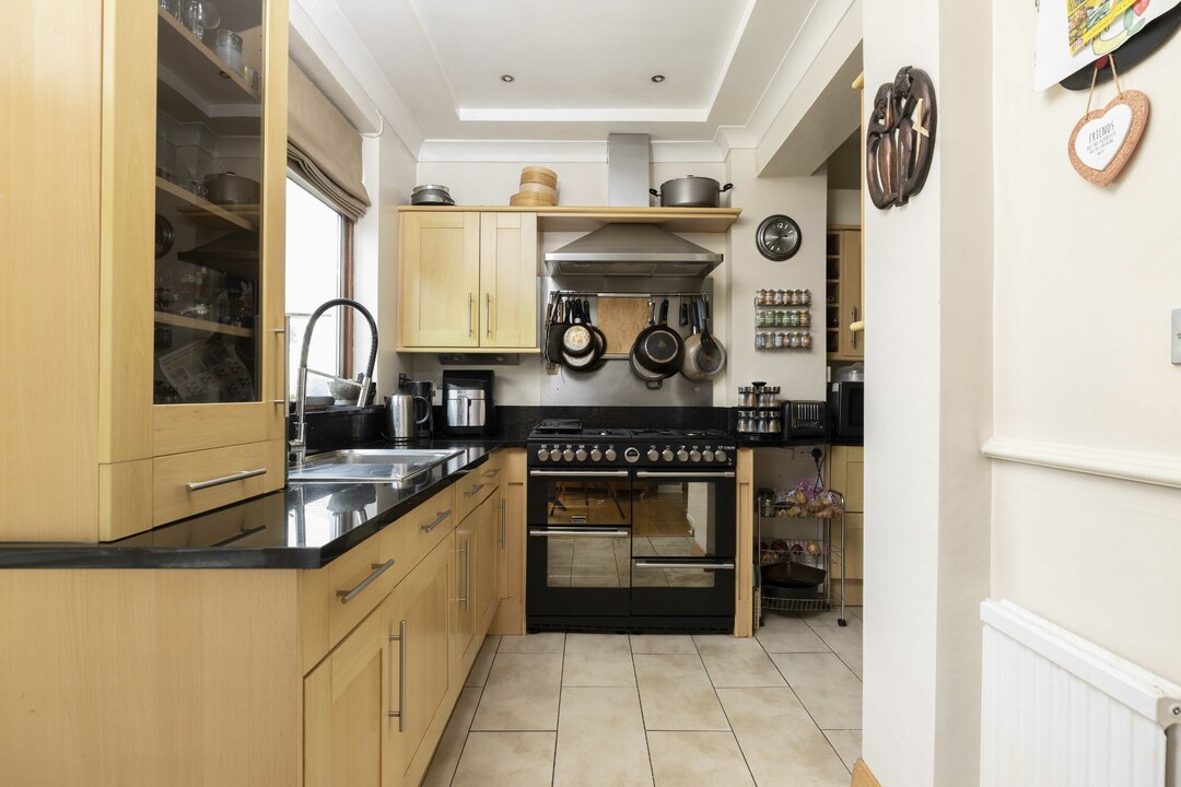 5 bed semi-detached house for sale in Woodvale Avenue, London  - Property Image 17