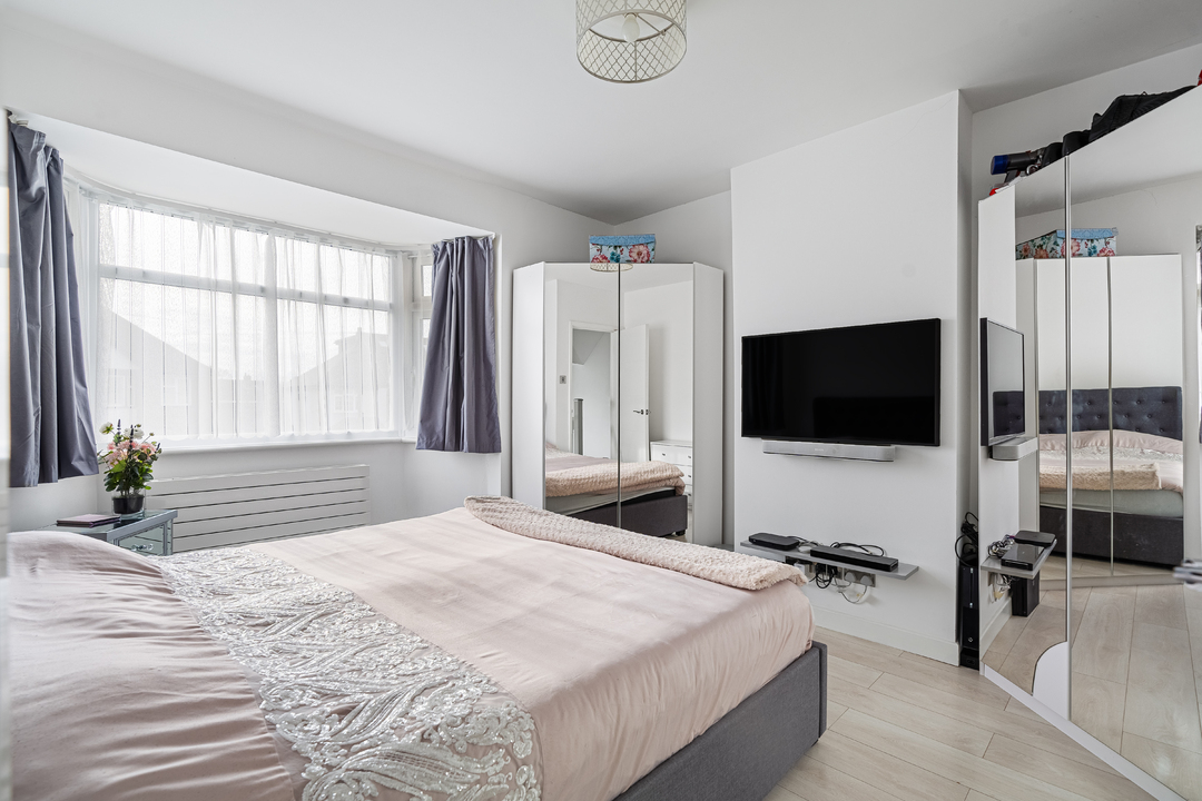 5 bed semi-detached house for sale in Ellesmere Drive, Sanderstead 6