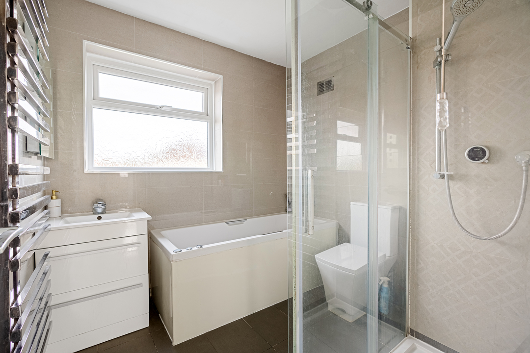 5 bed semi-detached house for sale in Ellesmere Drive, Sanderstead 8