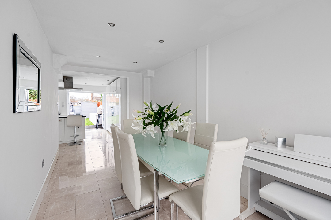 5 bed semi-detached house for sale in Ellesmere Drive, Sanderstead 3