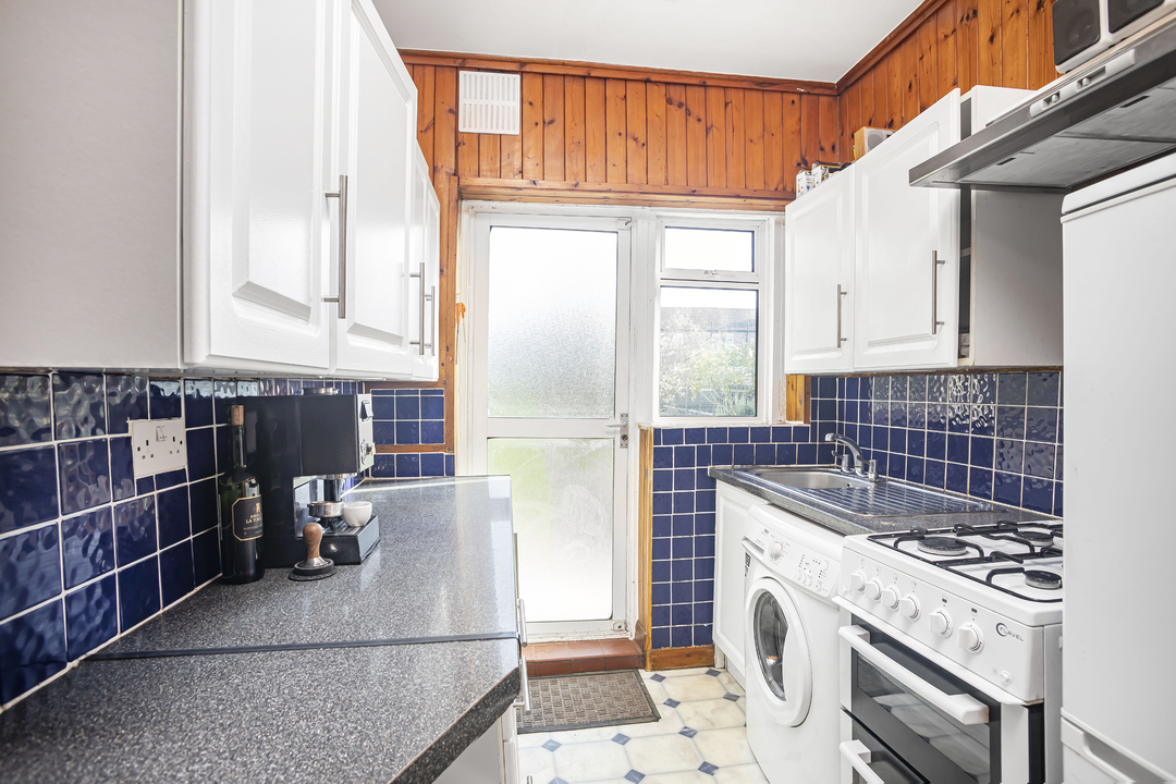 3 bed end of terrace house for sale in Mersham Road, Thornton Heath  - Property Image 9