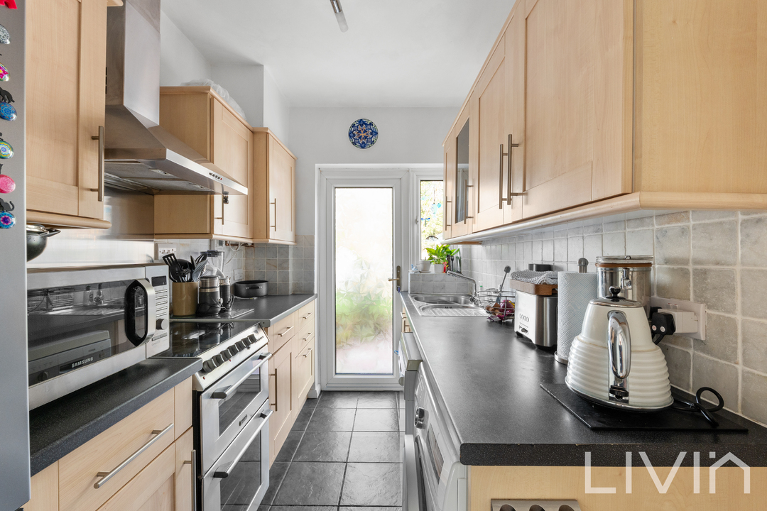 3 bed semi-detached house for sale in Verdayne Avenue, Shirley  - Property Image 6