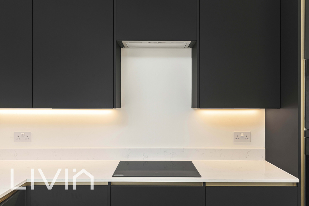 3 bed end of terrace house for sale in Lodge Road, Wallington 1