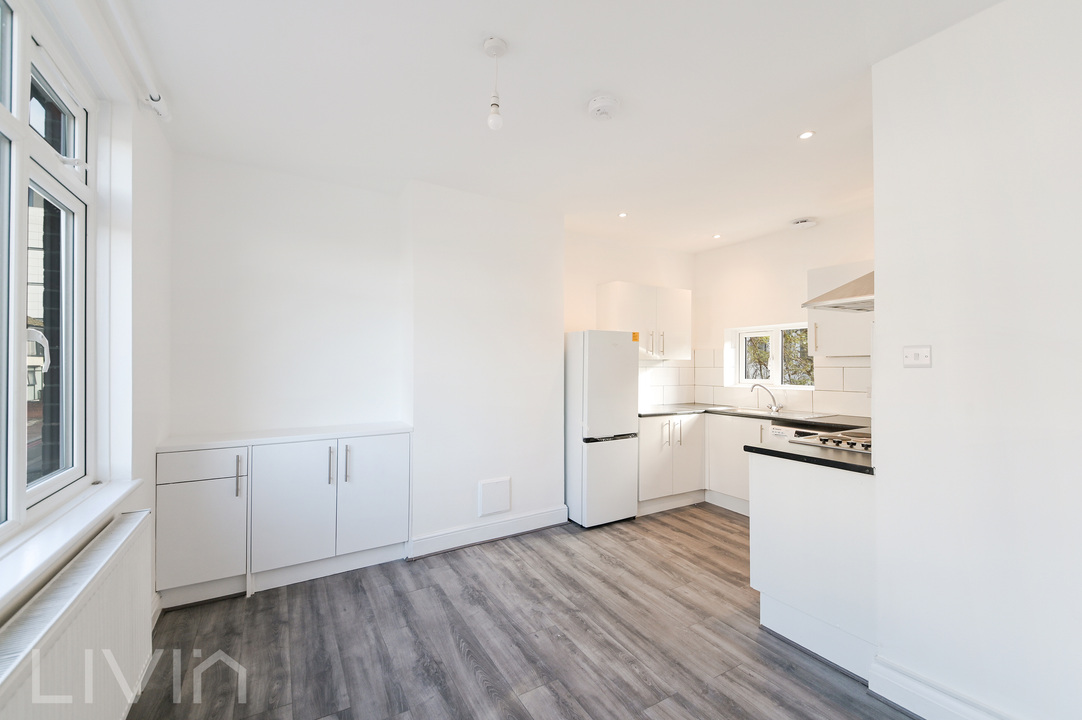 2 bed apartment to rent in Whytecliffe Road South, Purley  - Property Image 4