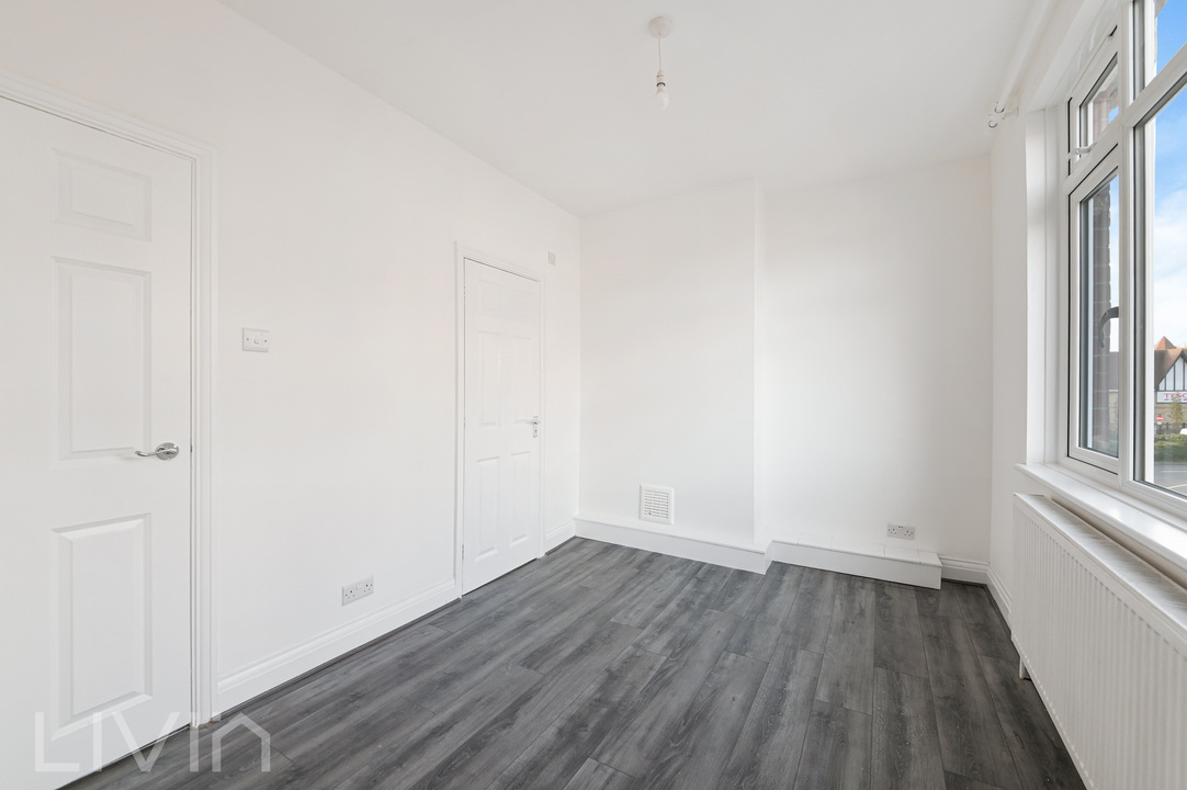 2 bed apartment to rent in Whytecliffe Road South, Purley  - Property Image 5