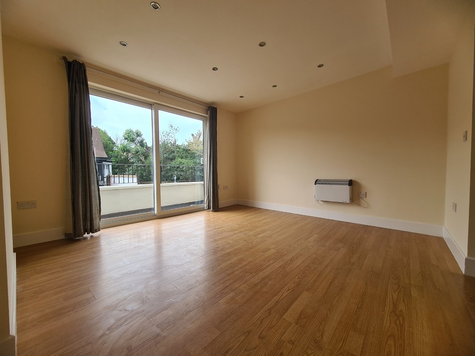 Apartment to rent in Croydon Road, Croydon  - Property Image 3