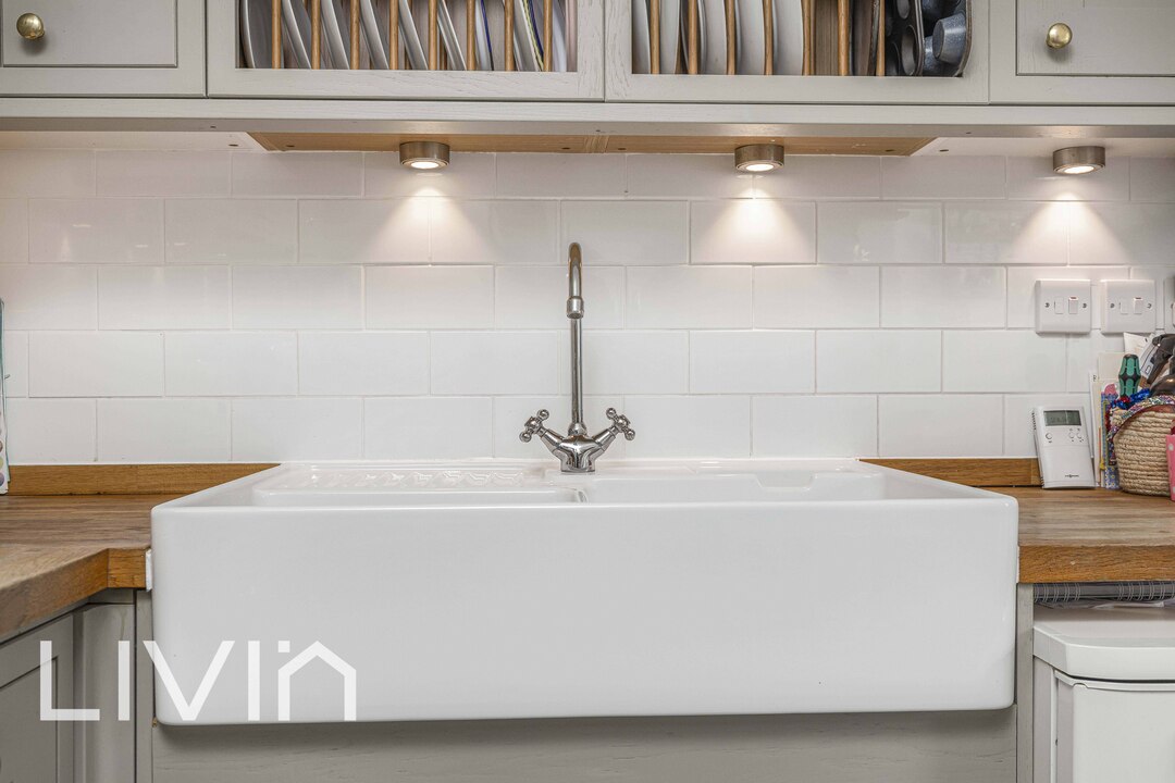 3 bed apartment for sale in Melfort Road, Thornton Heath 8