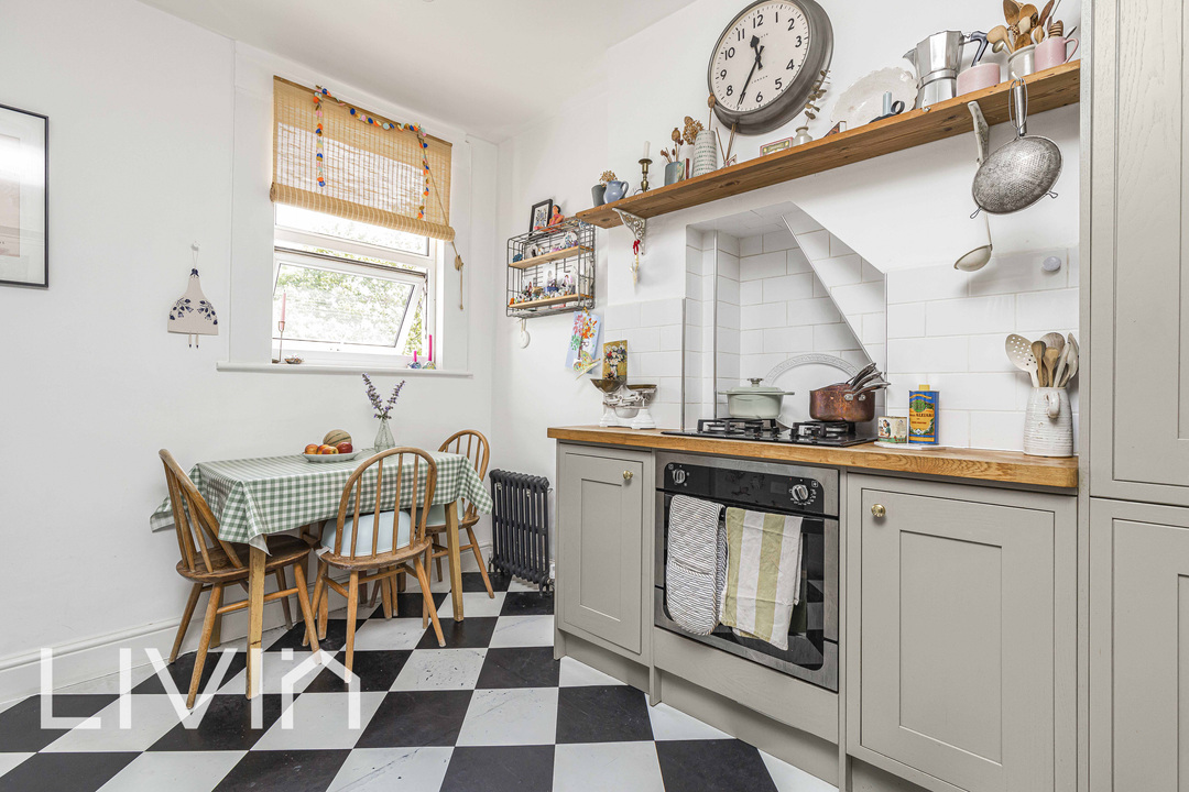 3 bed apartment for sale in Melfort Road, Thornton Heath  - Property Image 9