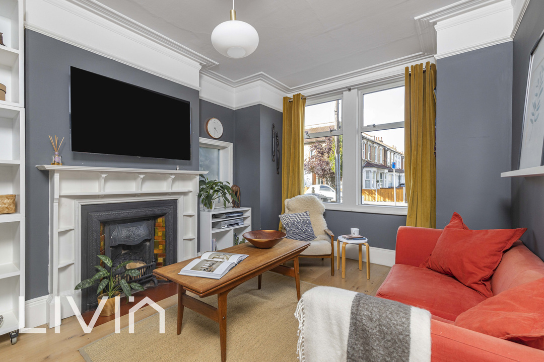 3 bed terraced house for sale in Edith Road, London  - Property Image 2